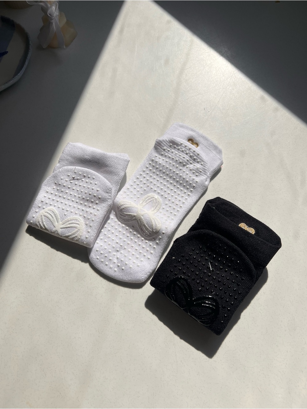 TNA No-Show Grip Socks - White & Black